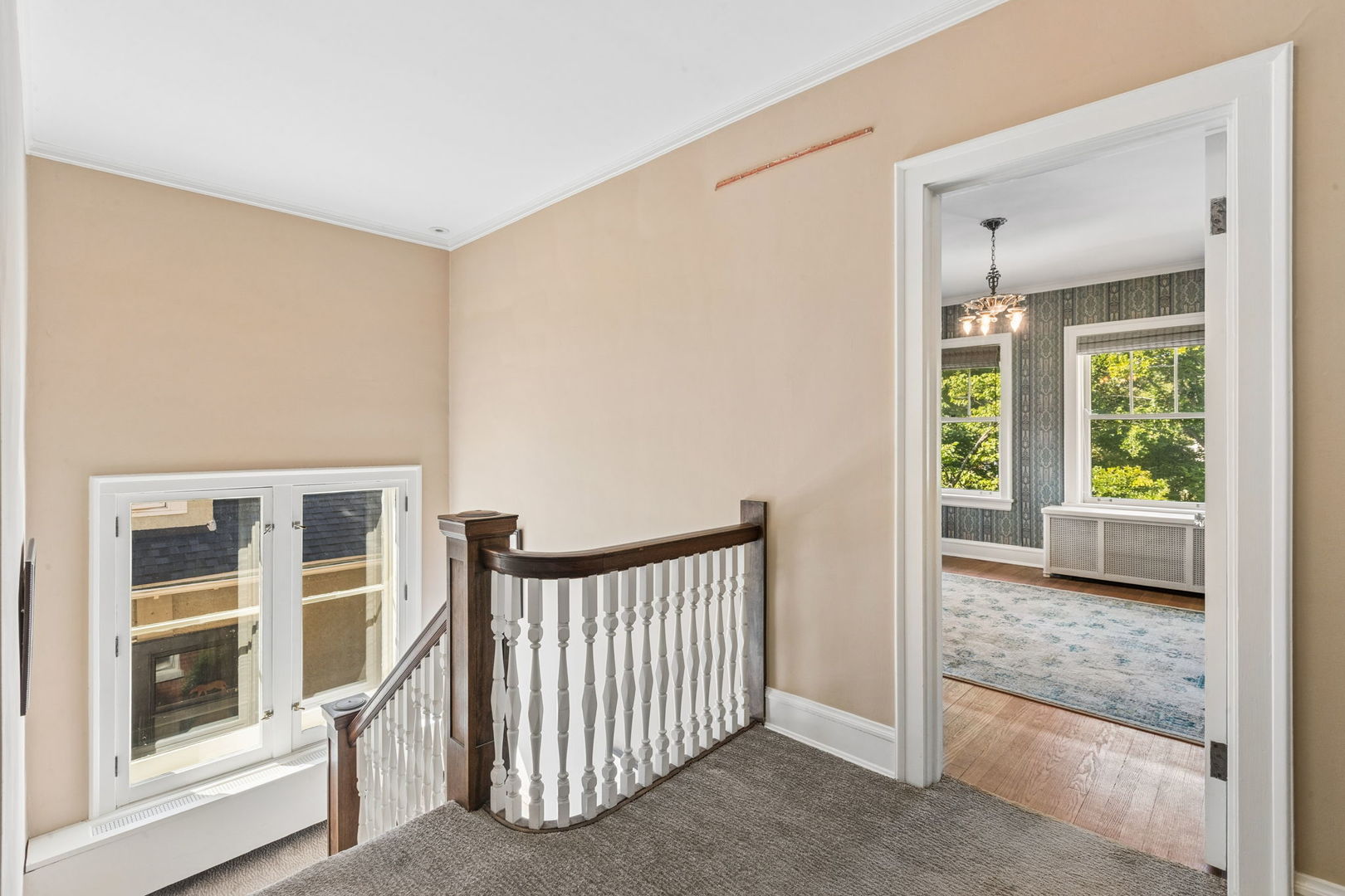2677 Orrington Avenue Property Photo 25