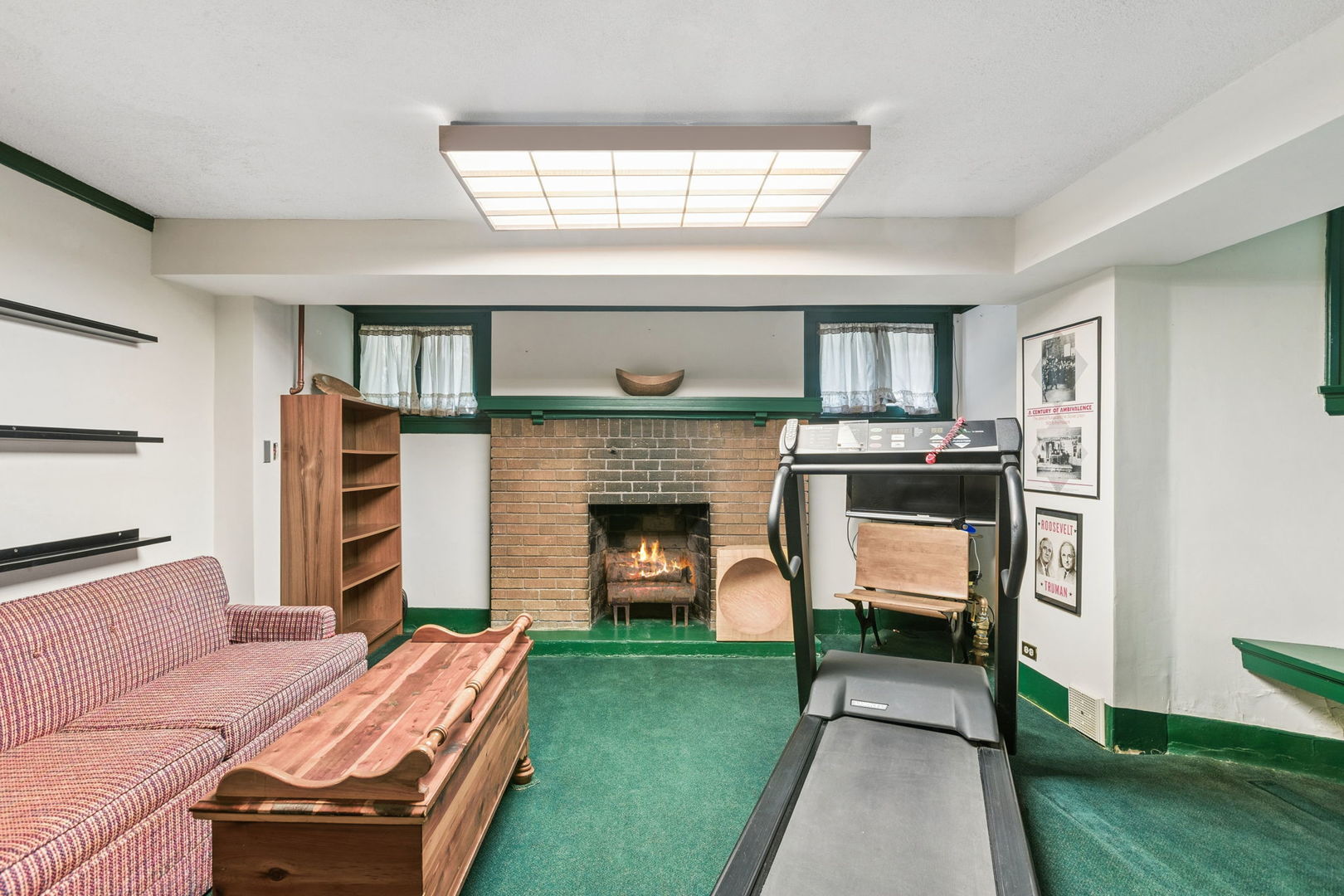 2677 Orrington Avenue Property Photo 40