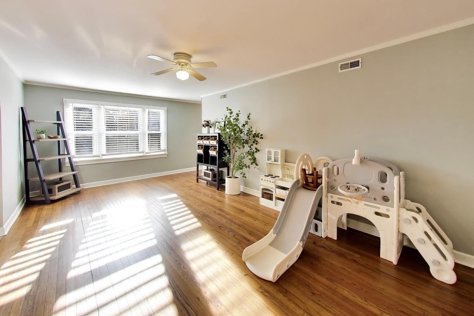 402 Park Street Property Photo 8