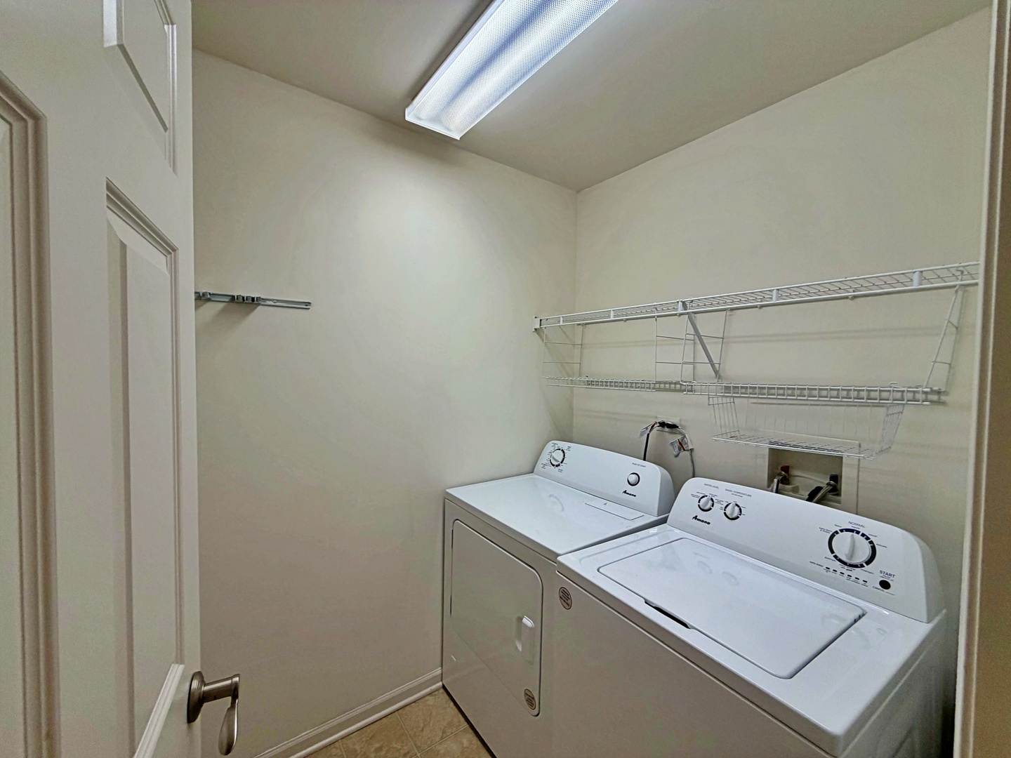 2438 Anna Way Property Photo 15