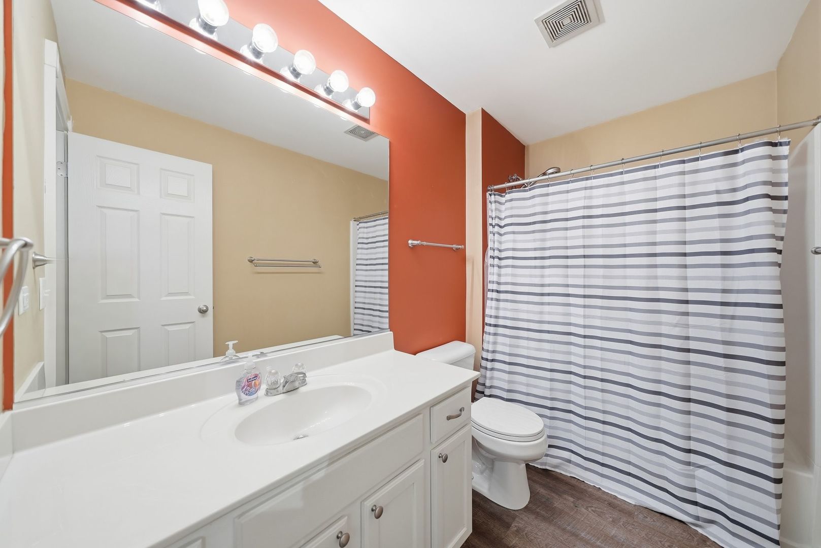 125 Silverstone Drive 125 Property Photo 16