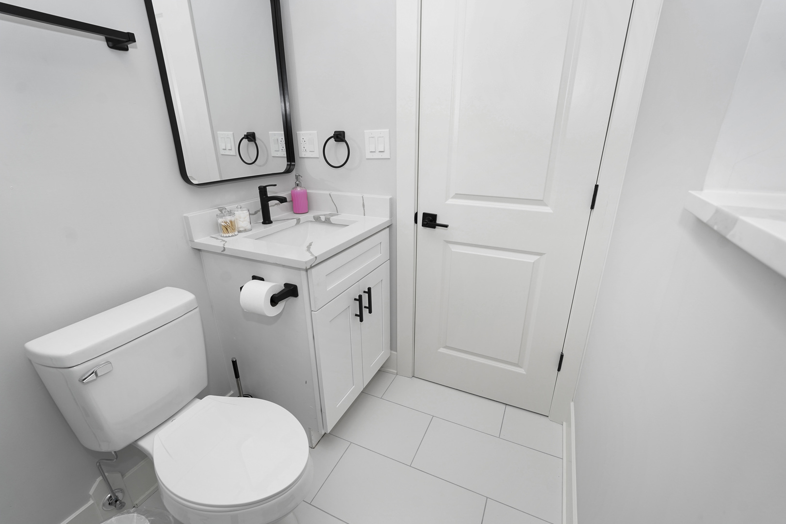 1358 S Fairfield Avenue 1 Property Photo 25