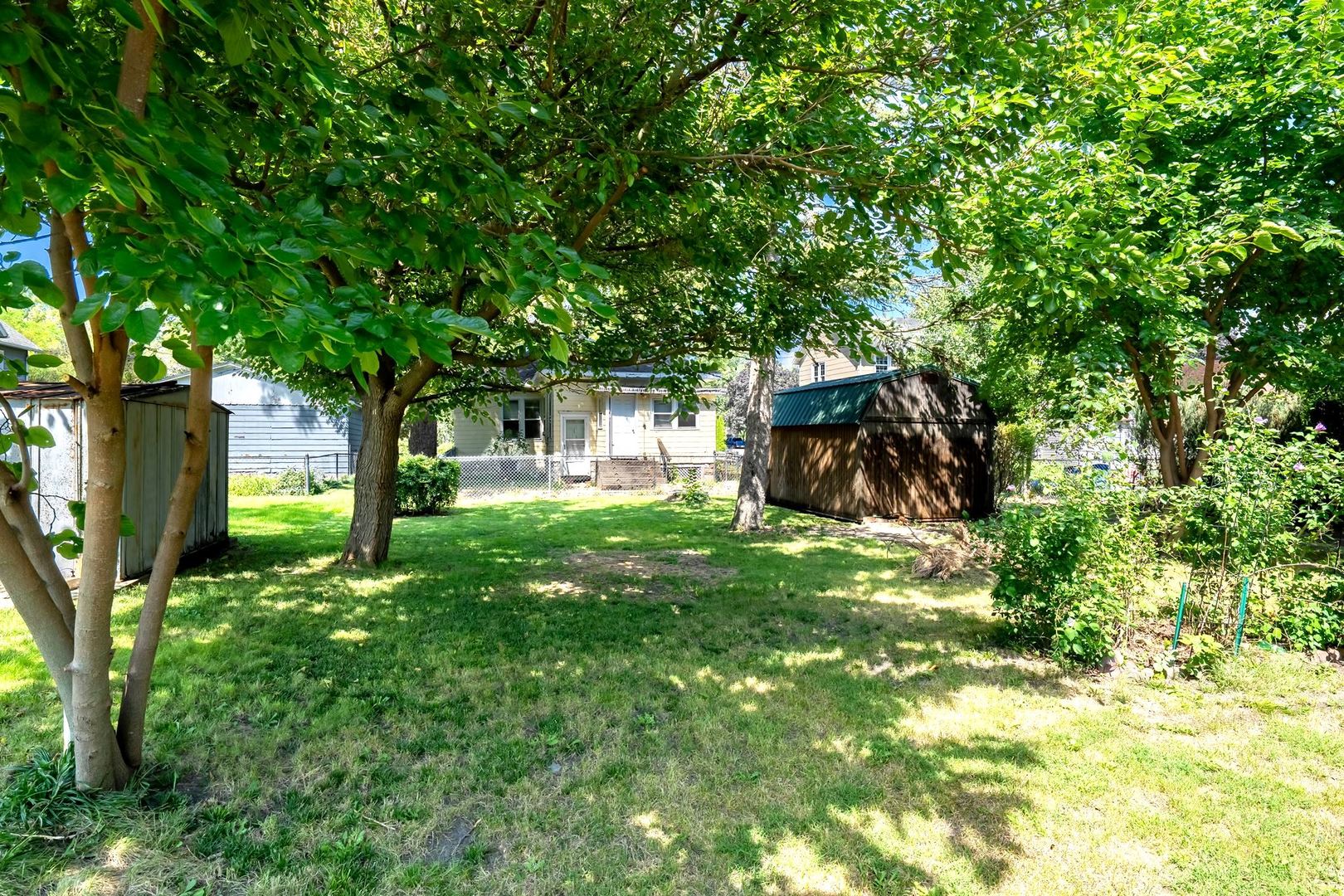 205 E Hickory Street Property Photo 27