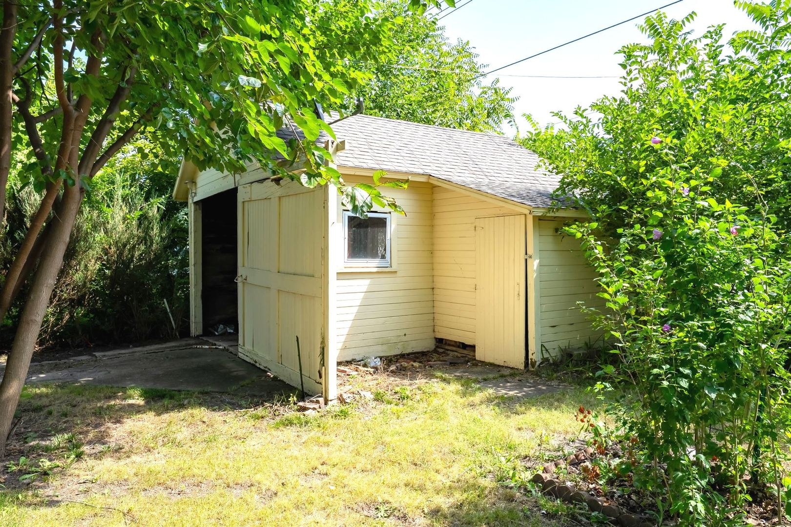 205 E Hickory Street Property Photo 28