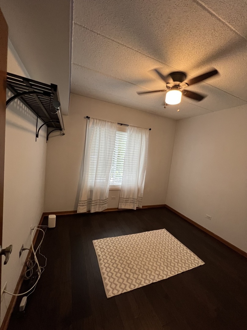 9410 S 77th Court 2e Property Photo 21