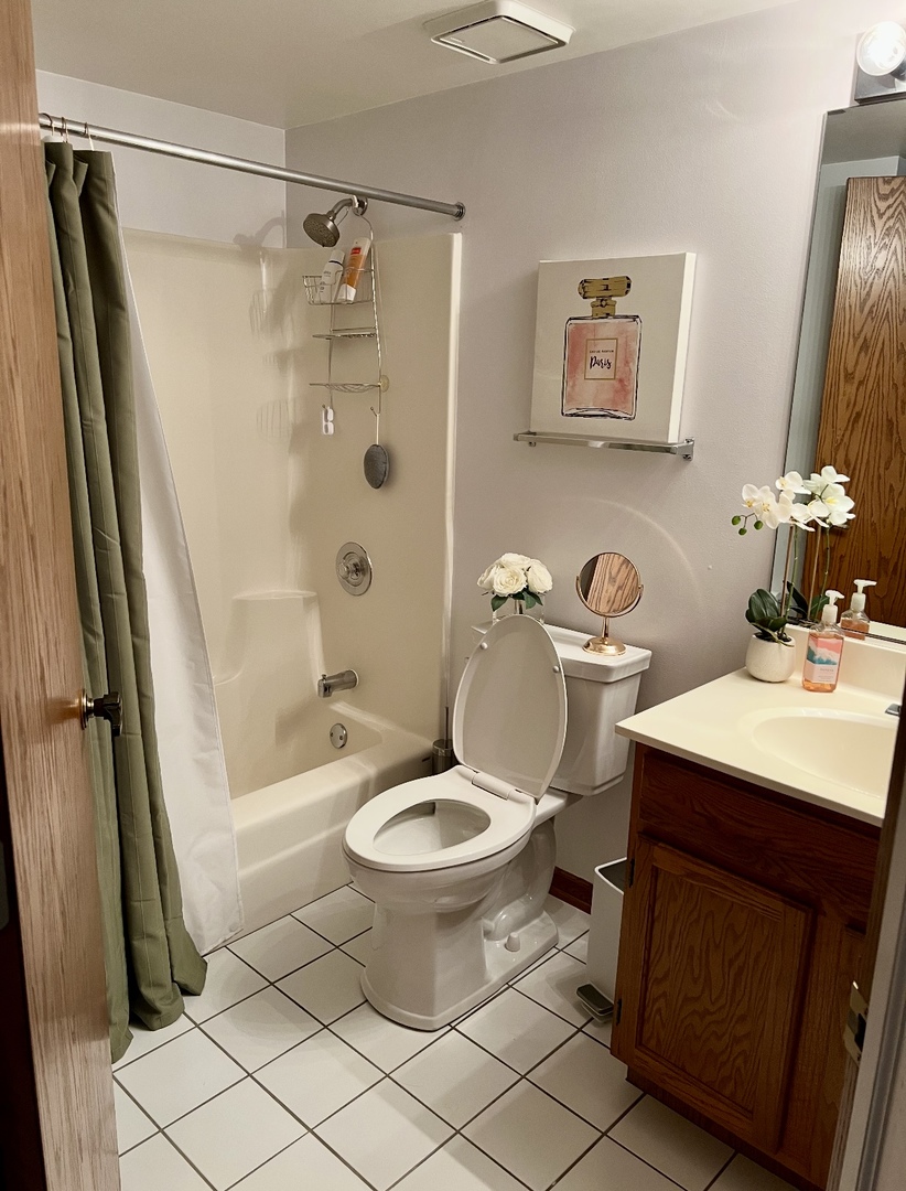 9410 S 77th Court 2e Property Photo 22
