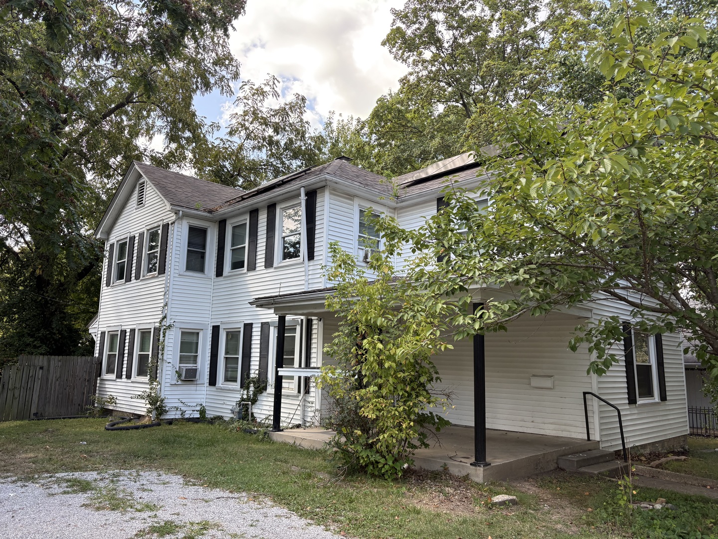 417 N Johnson Avenue Property Photo 1