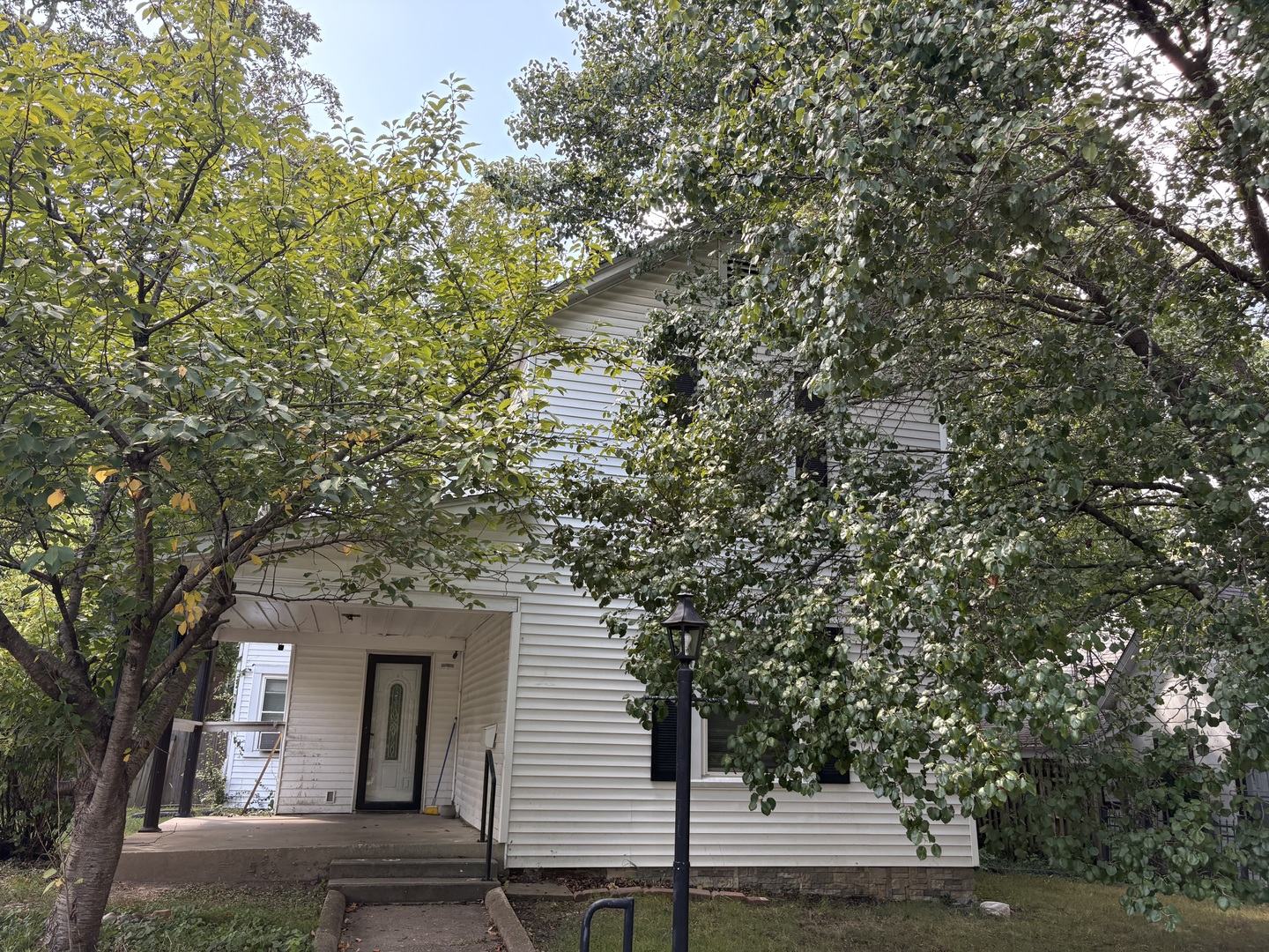 417 N Johnson Avenue Property Photo 1