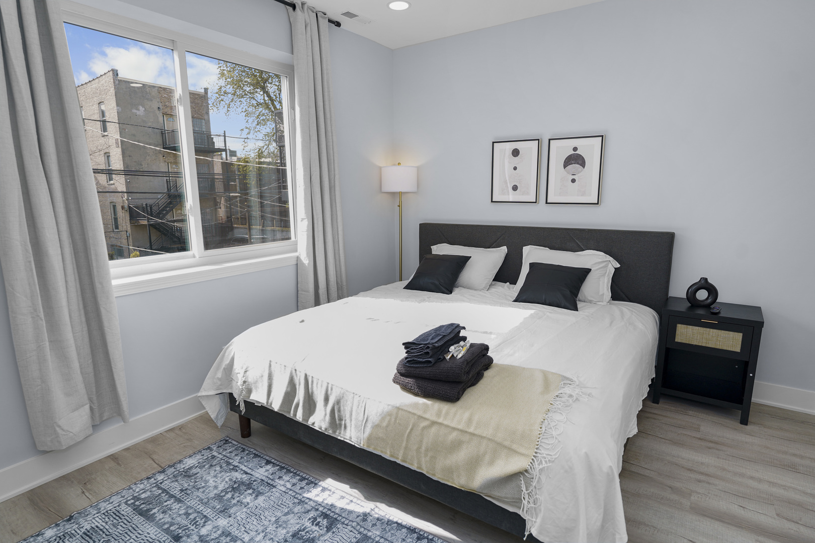 1358 S Fairfield Avenue 2 Property Photo 17