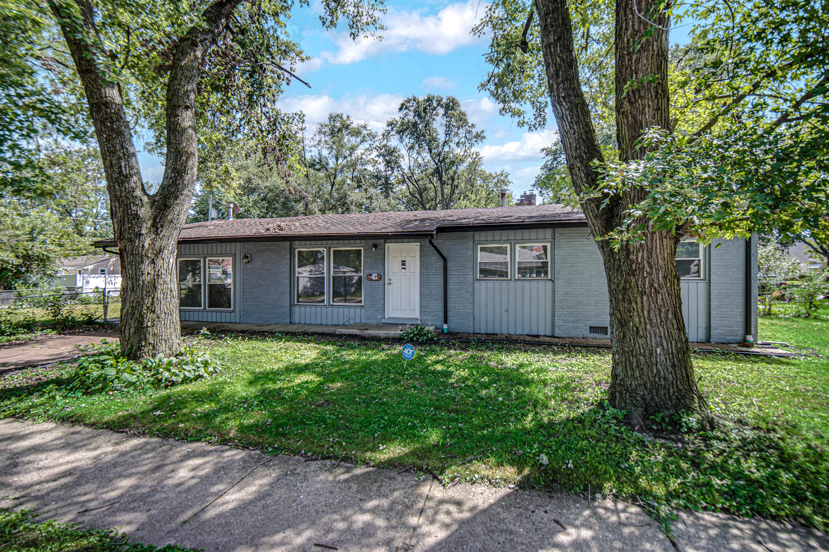 16801 Head Avenue Property Photo 3