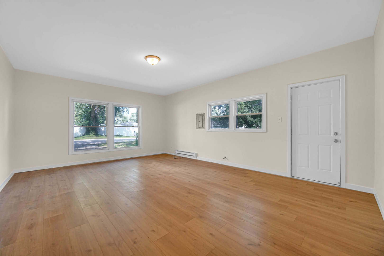 16801 Head Avenue Property Photo 4