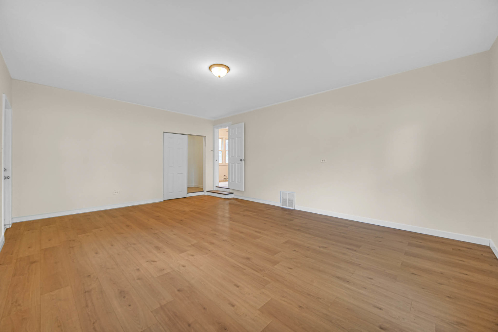 16801 Head Avenue Property Photo 8
