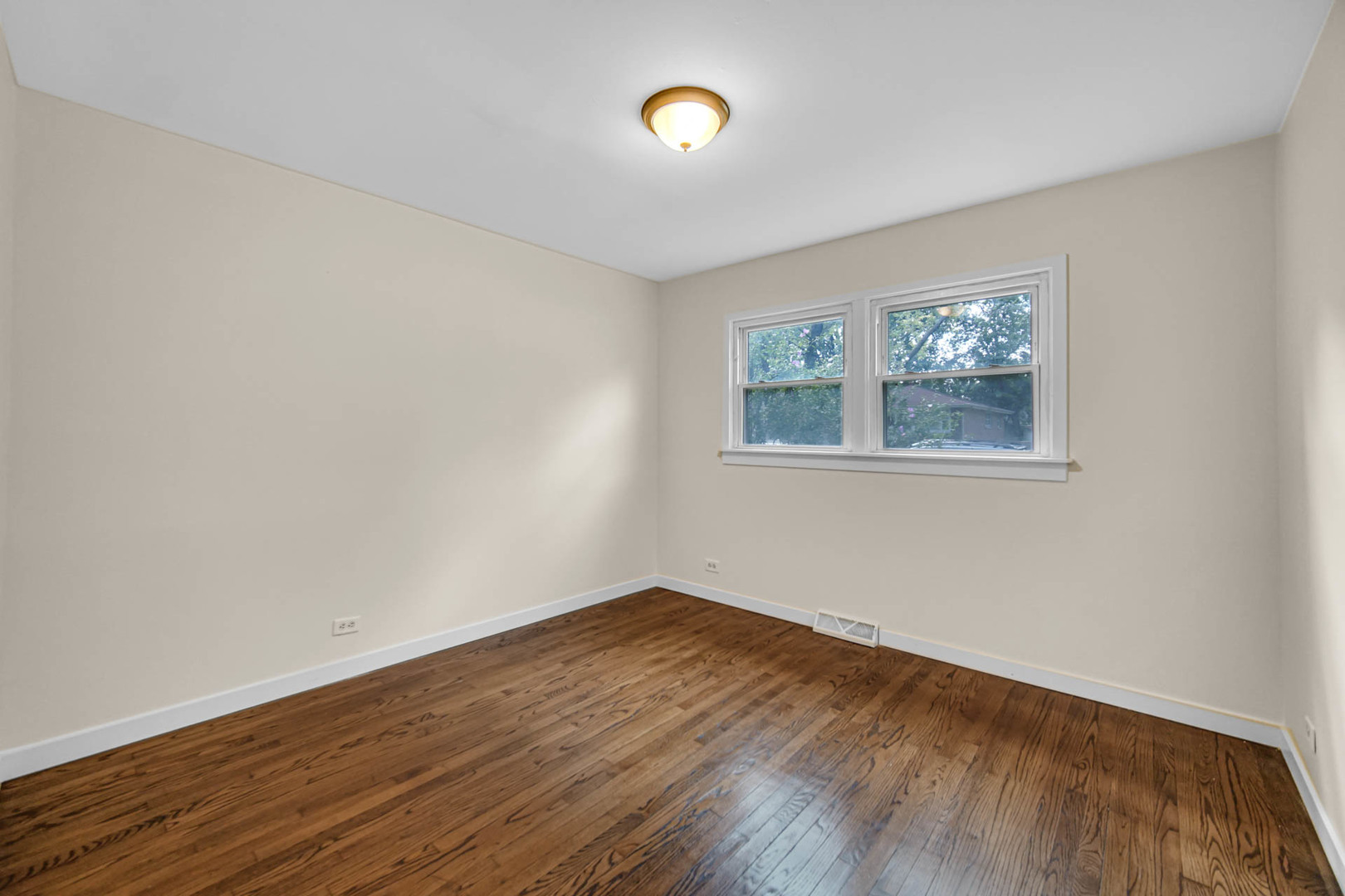16801 Head Avenue Property Photo 20