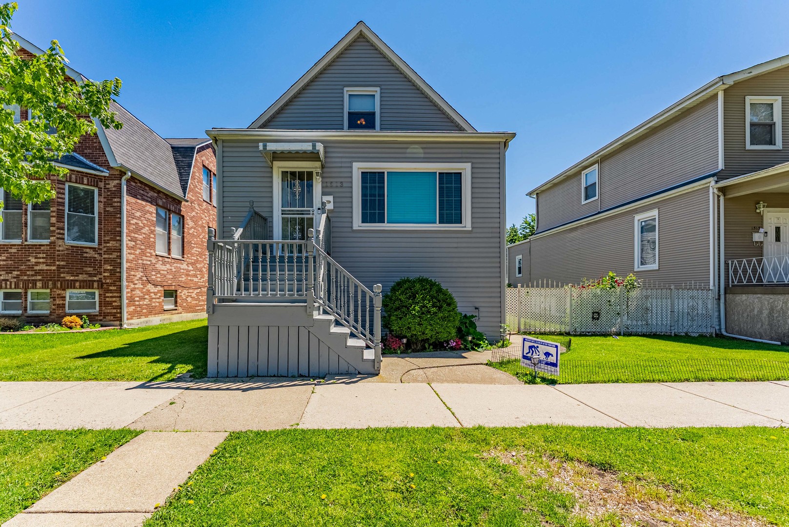 1513 Clarence Avenue Property Photo 1