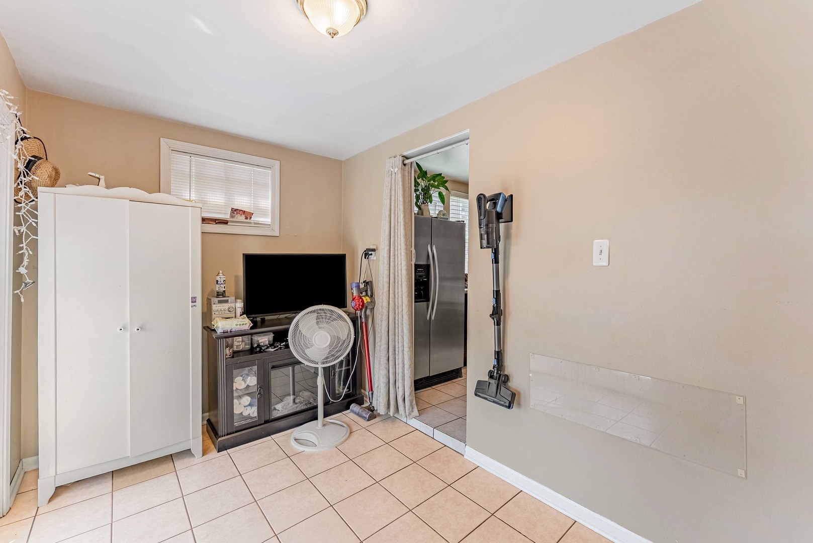 1513 Clarence Avenue Property Photo 18