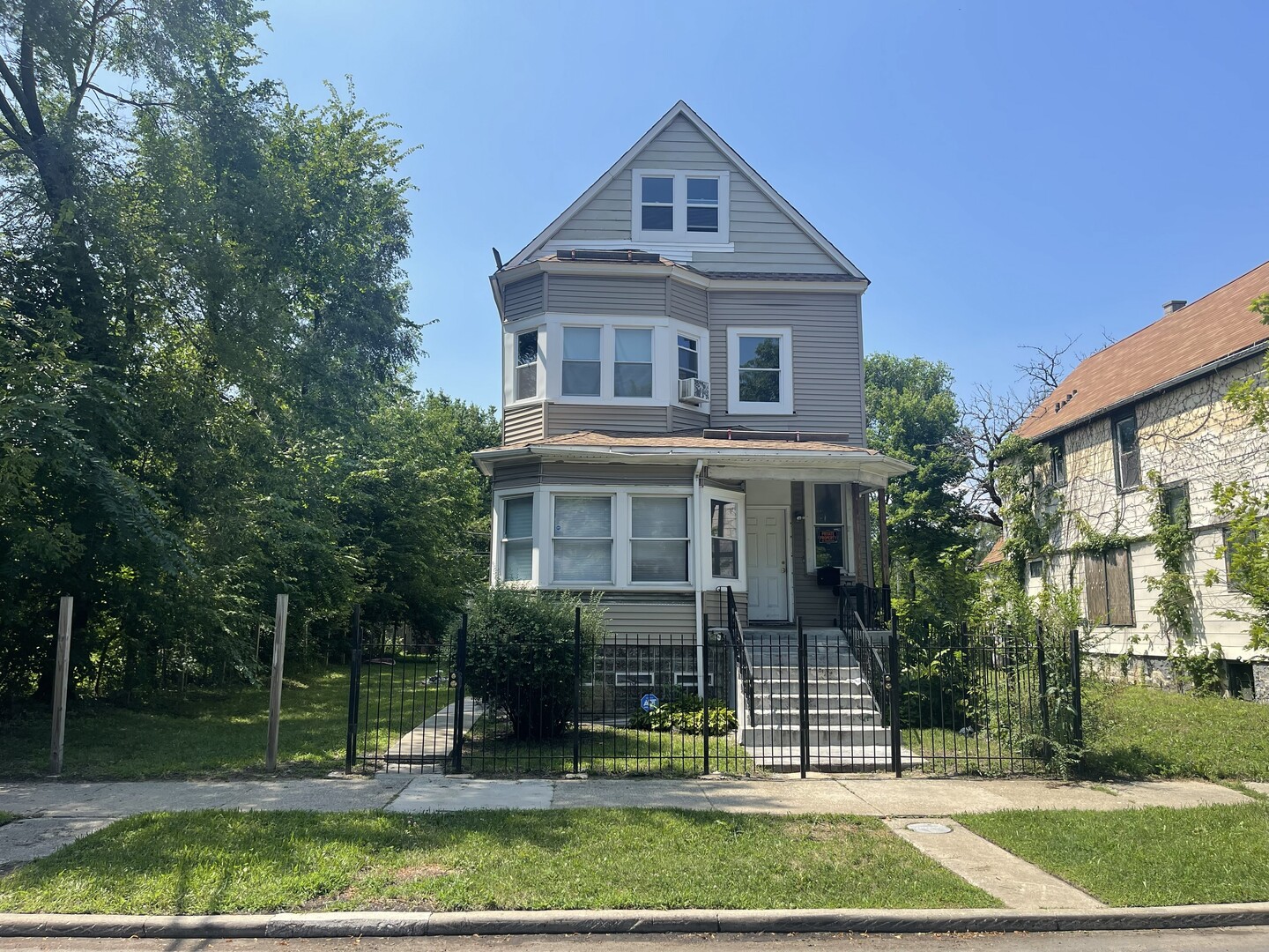 7006 S Normal Boulevard Property Photo 1