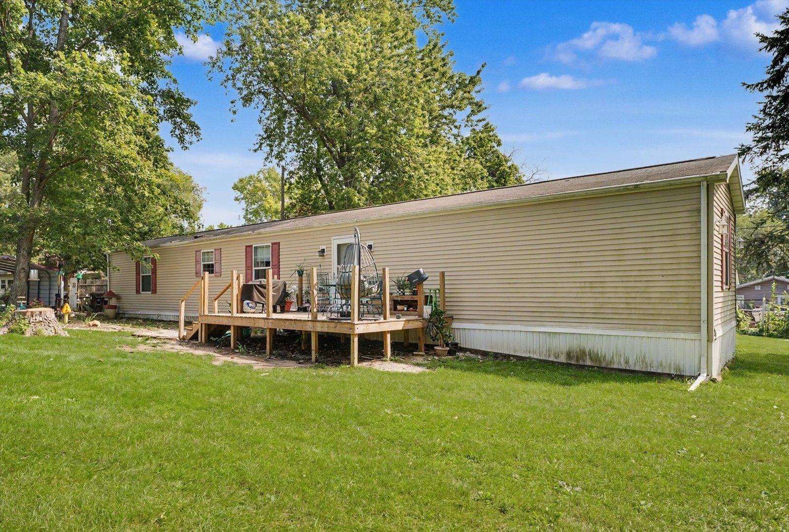 105 W High Street Property Photo 3