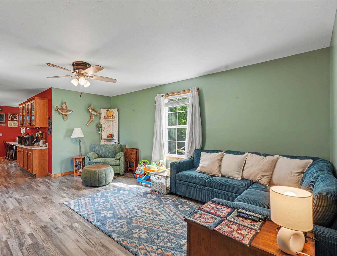 105 W High Street Property Photo 6