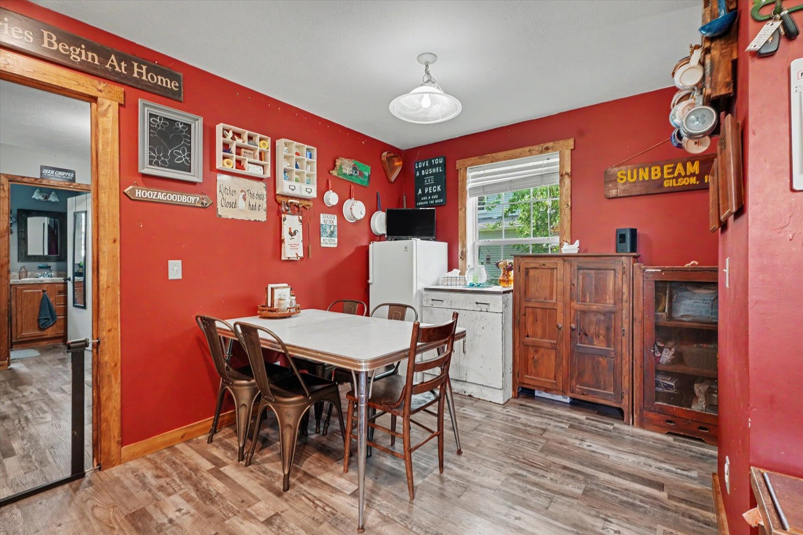 105 W High Street Property Photo 15