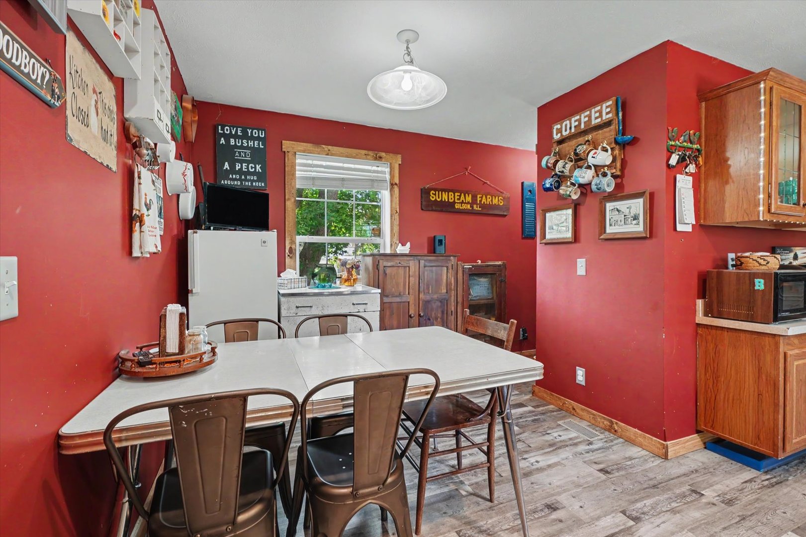 105 W High Street Property Photo 16