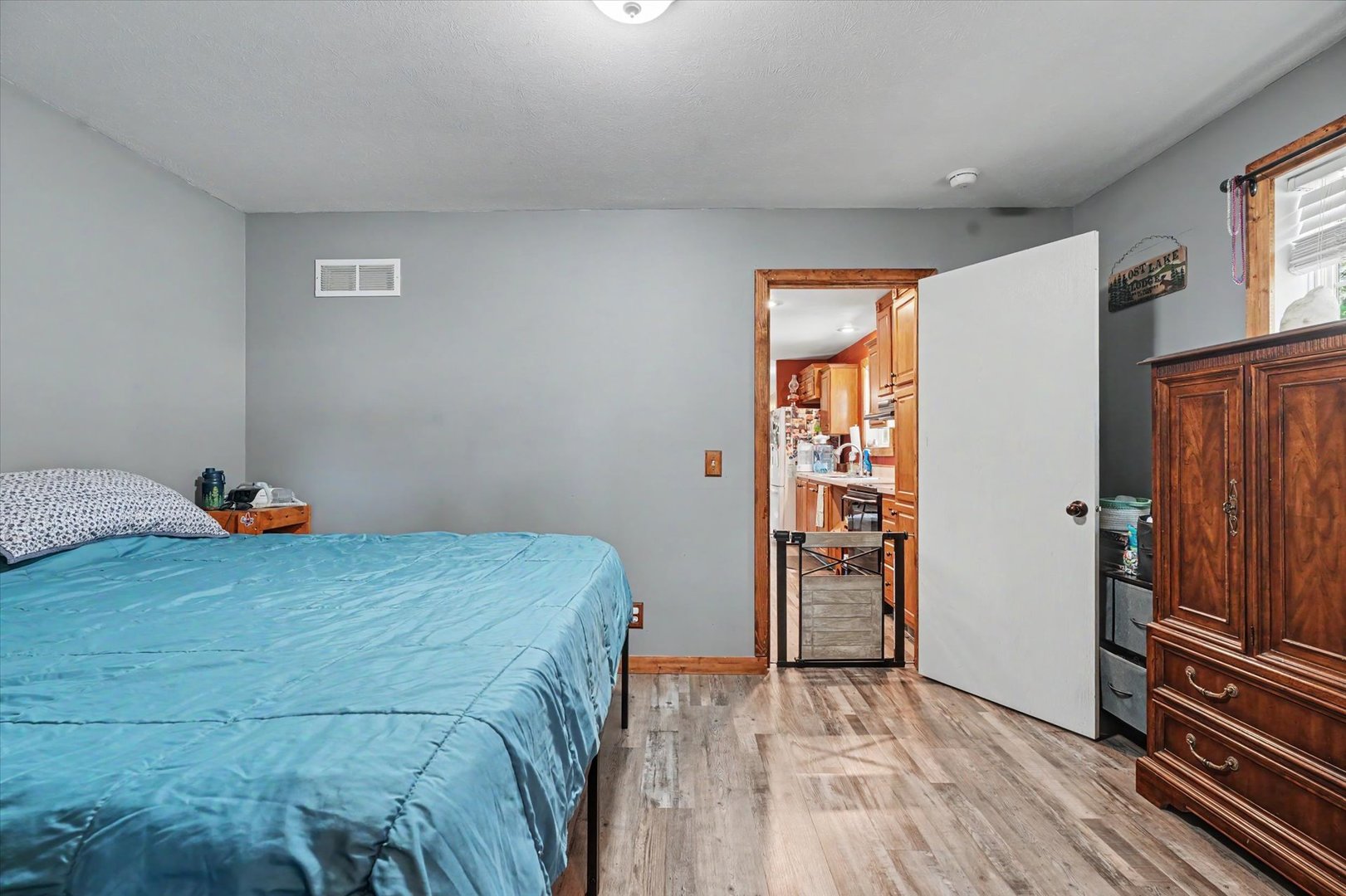 105 W High Street Property Photo 22