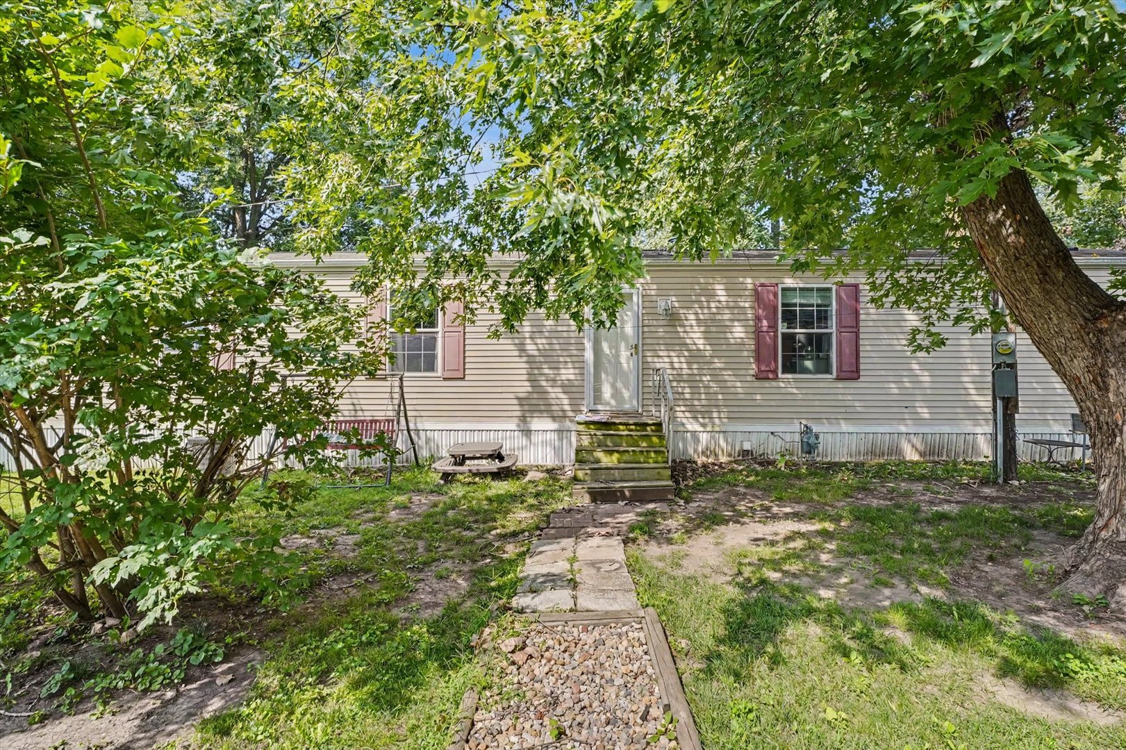105 W High Street Property Photo 31