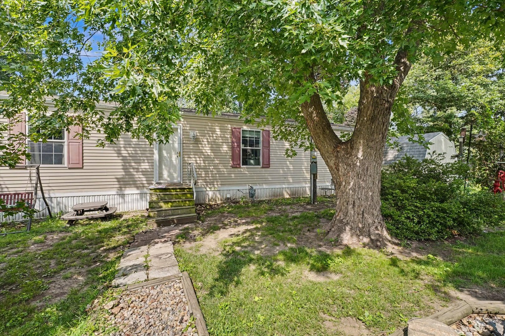 105 W High Street Property Photo 32