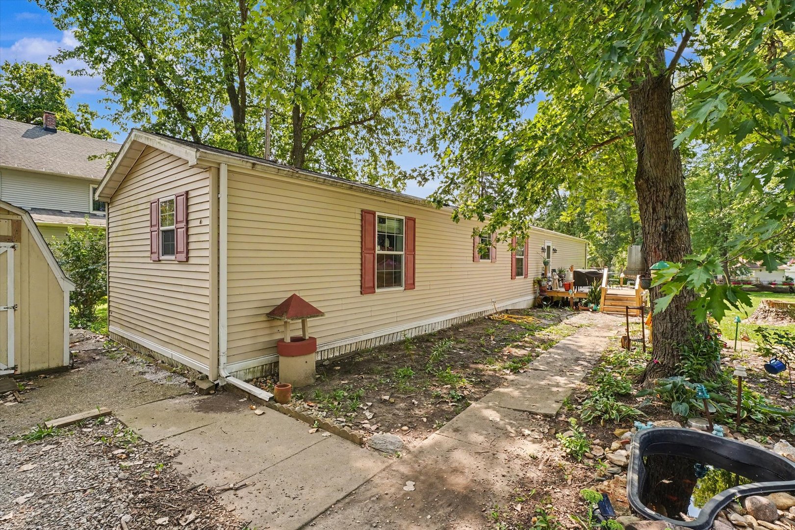 105 W High Street Property Photo 34