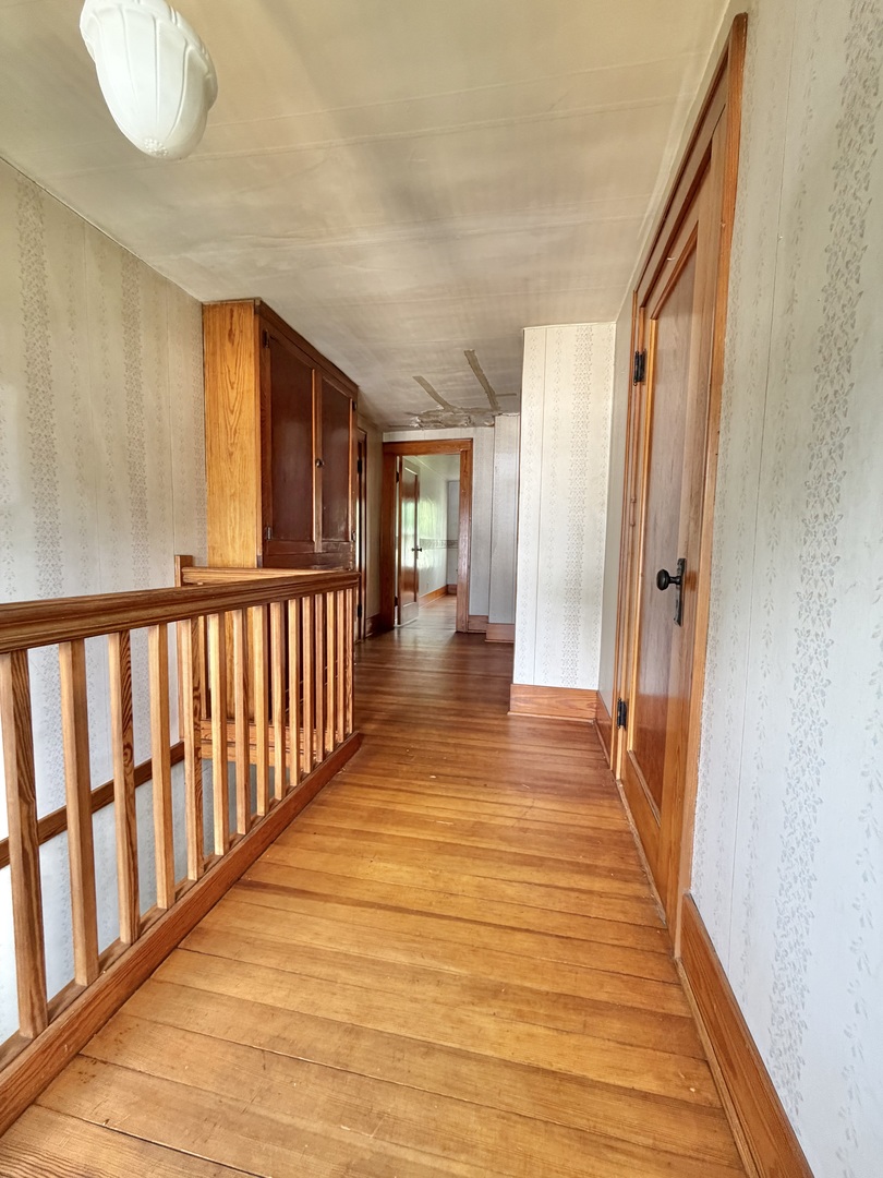 114 E Lake Street Property Photo 17