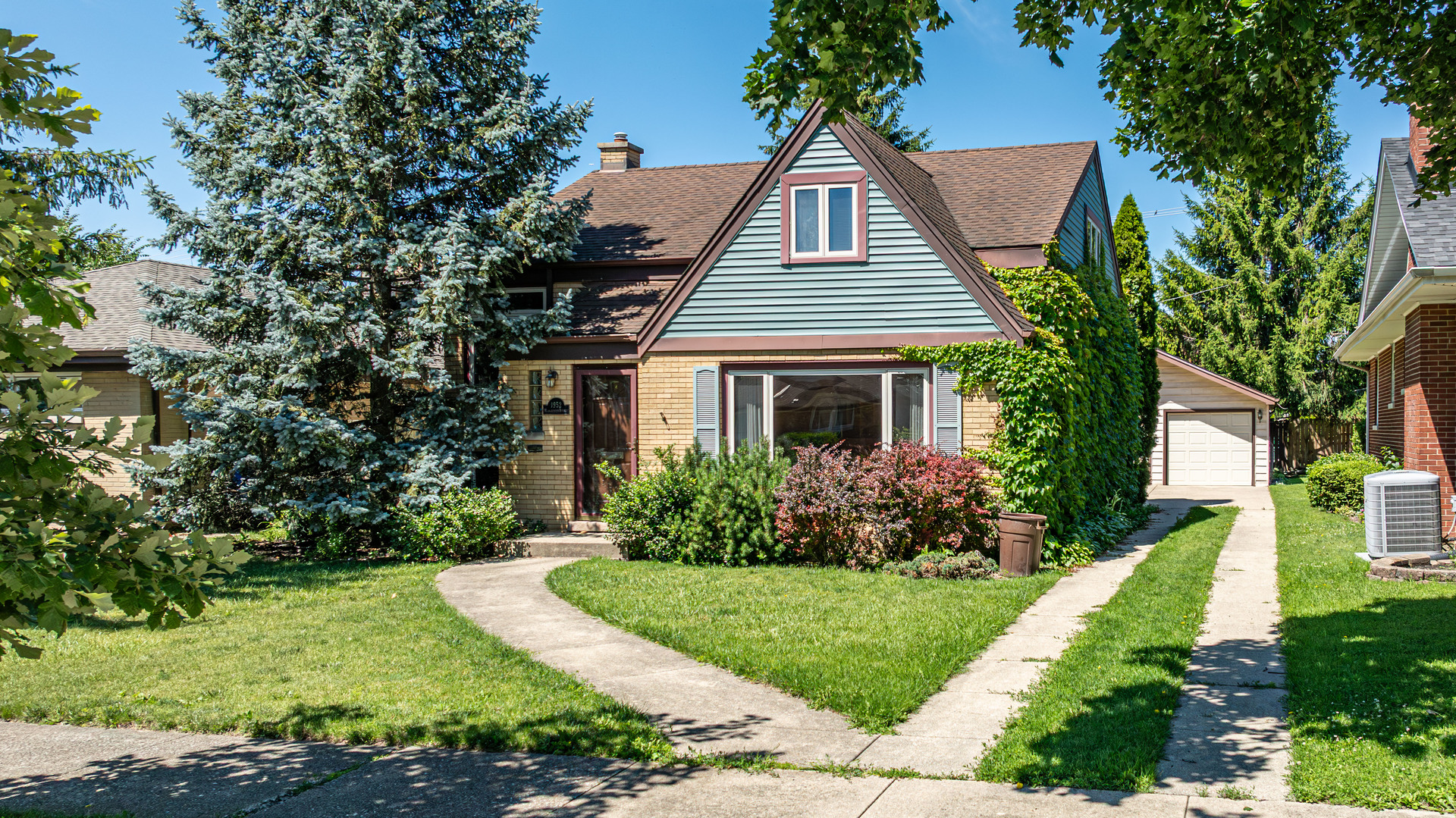 1952 Manchester Avenue Property Photo 1