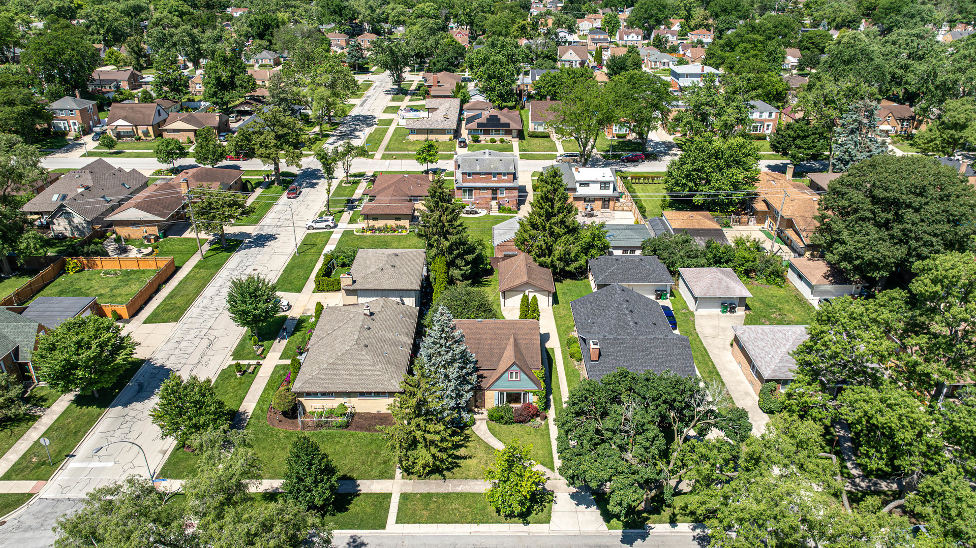 1952 Manchester Avenue Property Photo 3