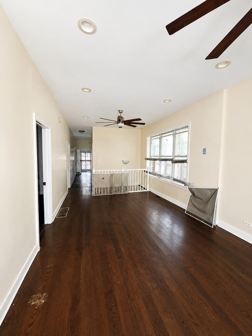 6018 S Eberhart Avenue Property Photo 4