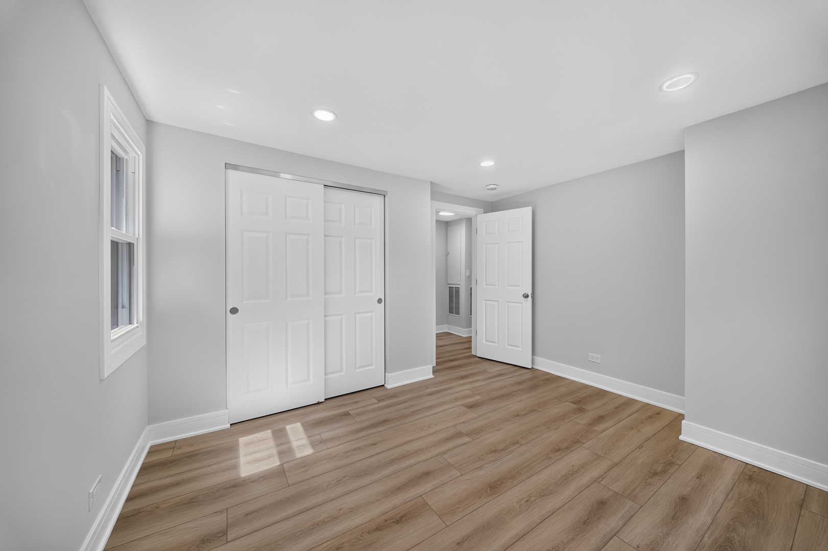 10322 S Millard Avenue Property Photo 10