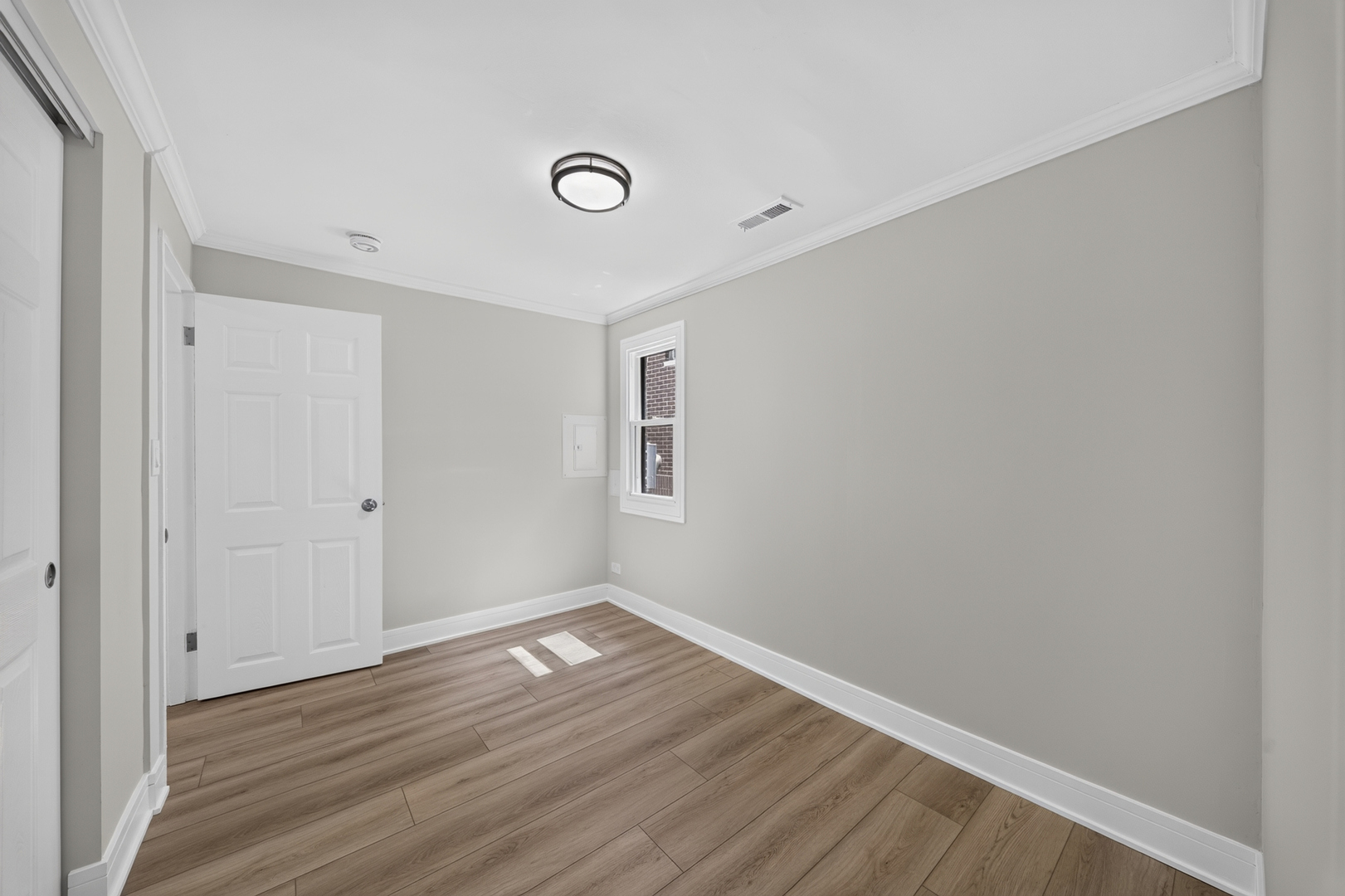 10322 S Millard Avenue Property Photo 11