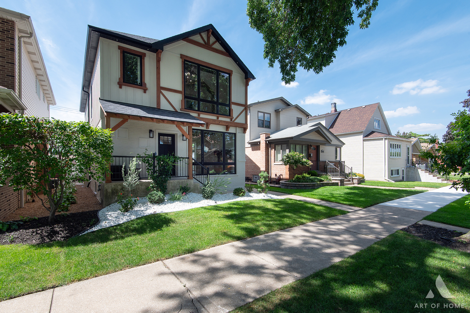 5814 S New England Avenue Property Photo 4