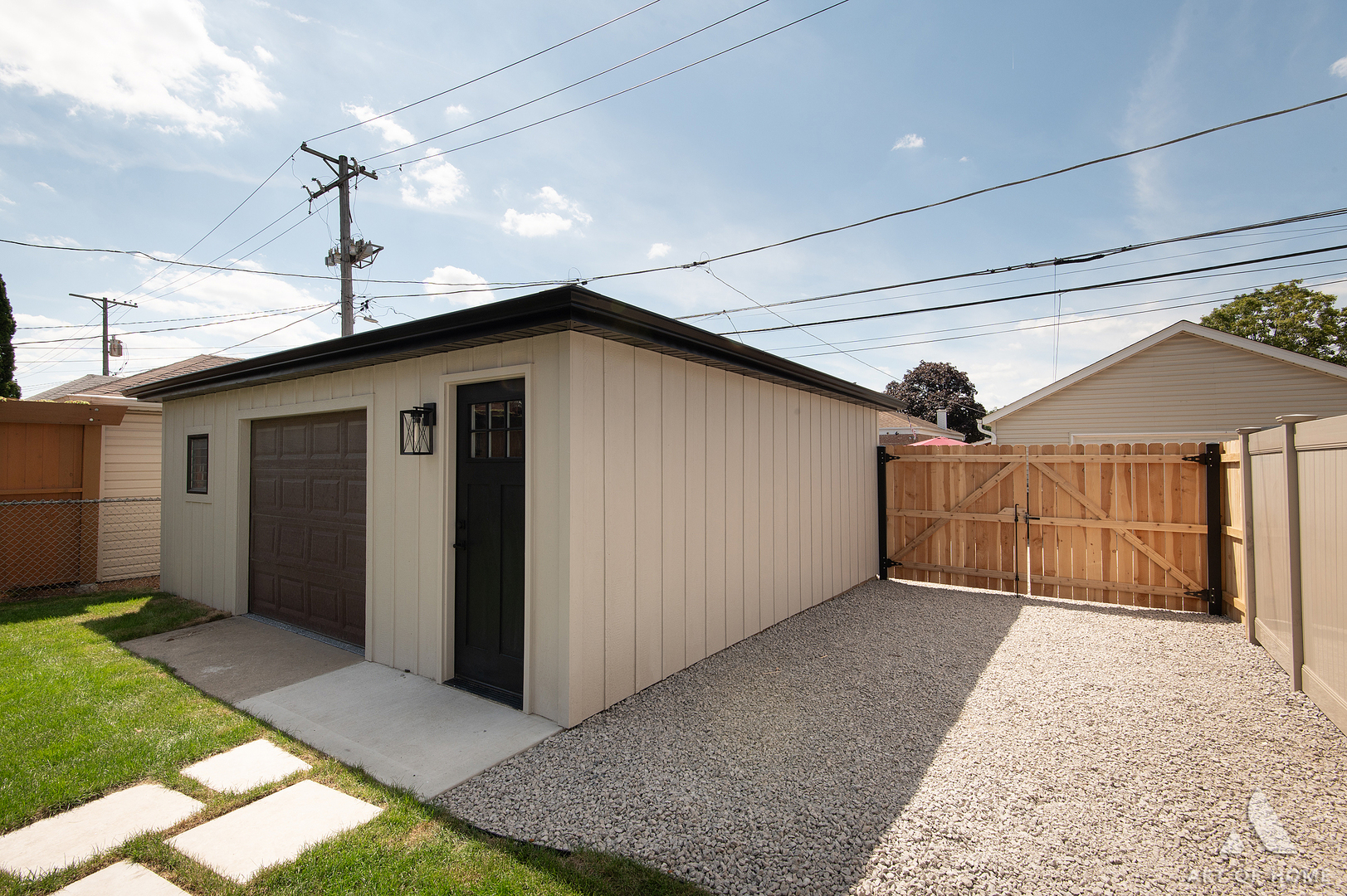 5814 S New England Avenue Property Photo 44
