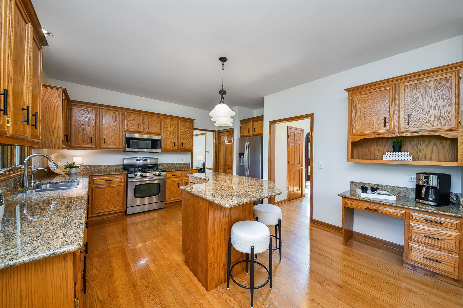 417 Saratoga Drive Property Photo 9