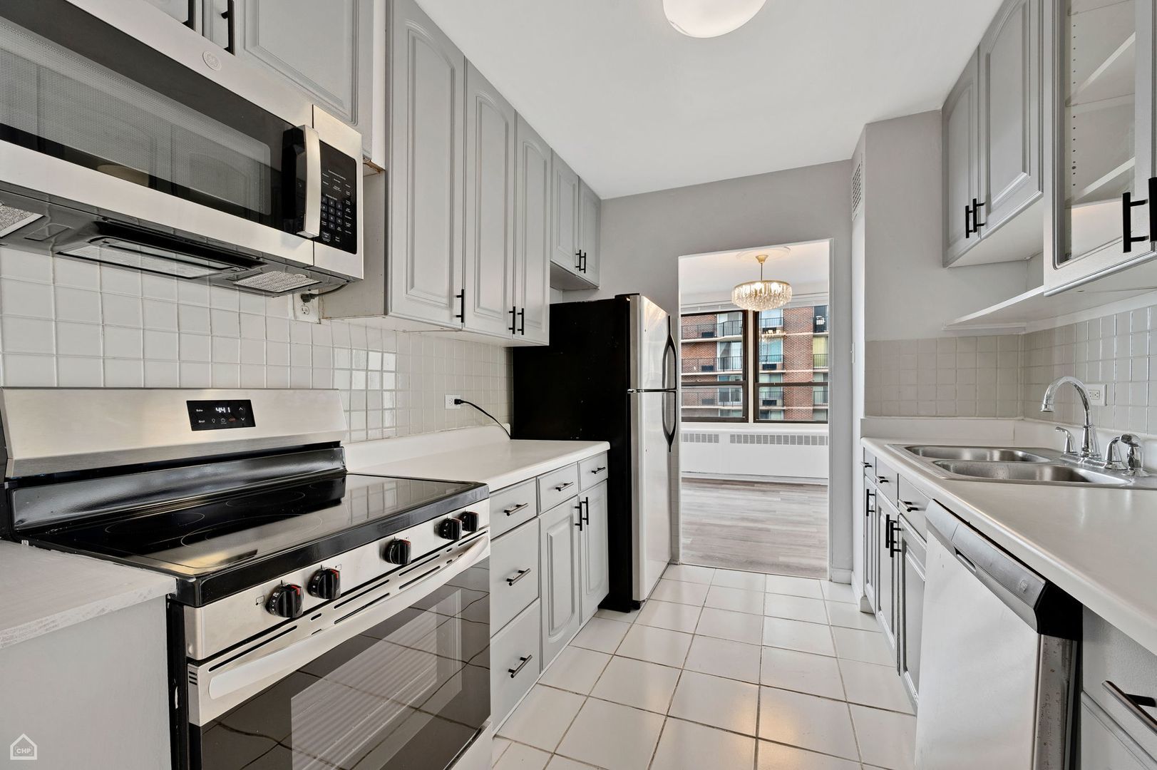 4180 N Marine Drive 1505 Property Photo 5