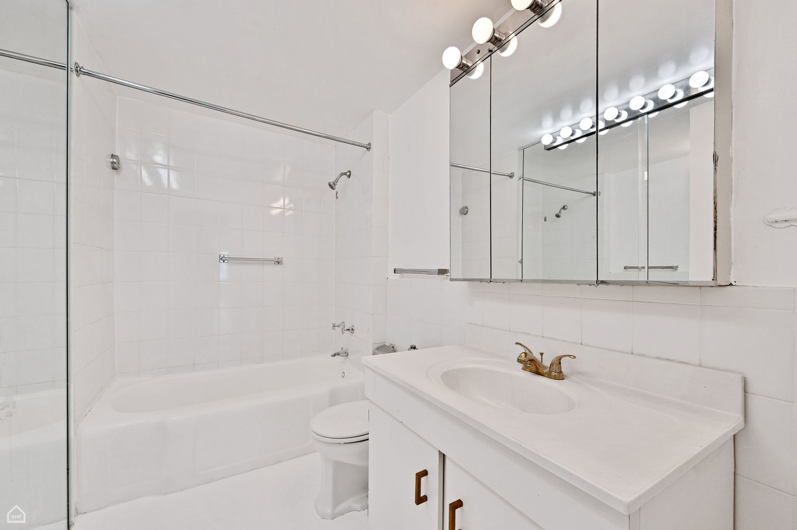 4180 N Marine Drive 1505 Property Photo 10
