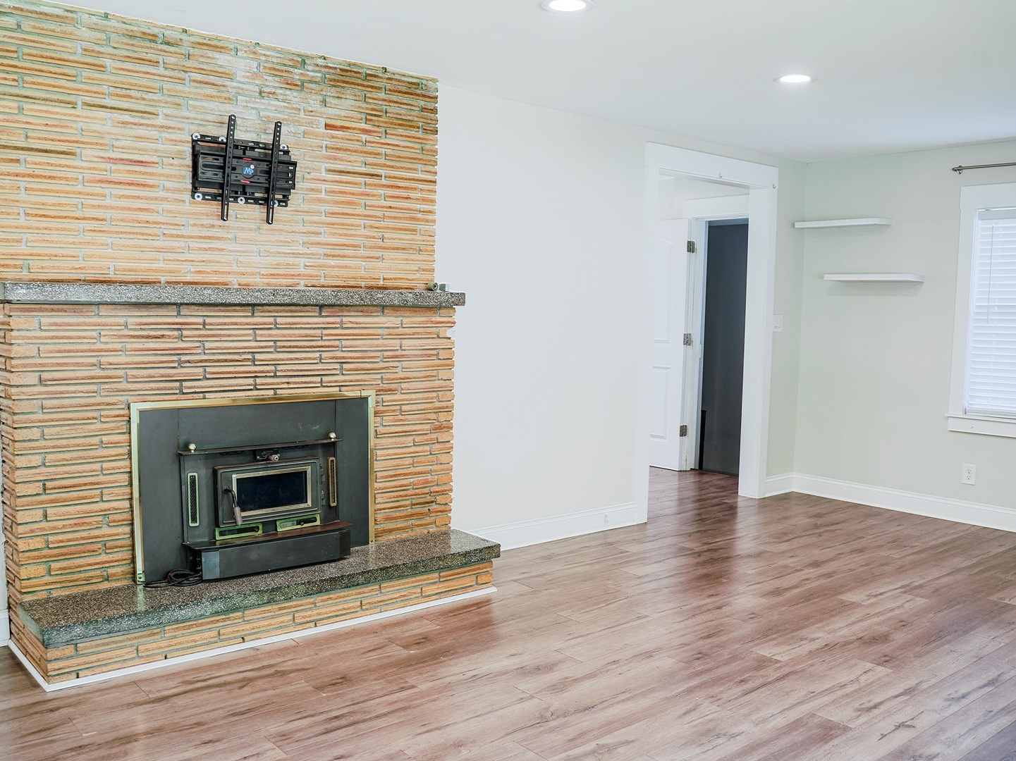 2301 Sweetbriar Street Property Photo 10