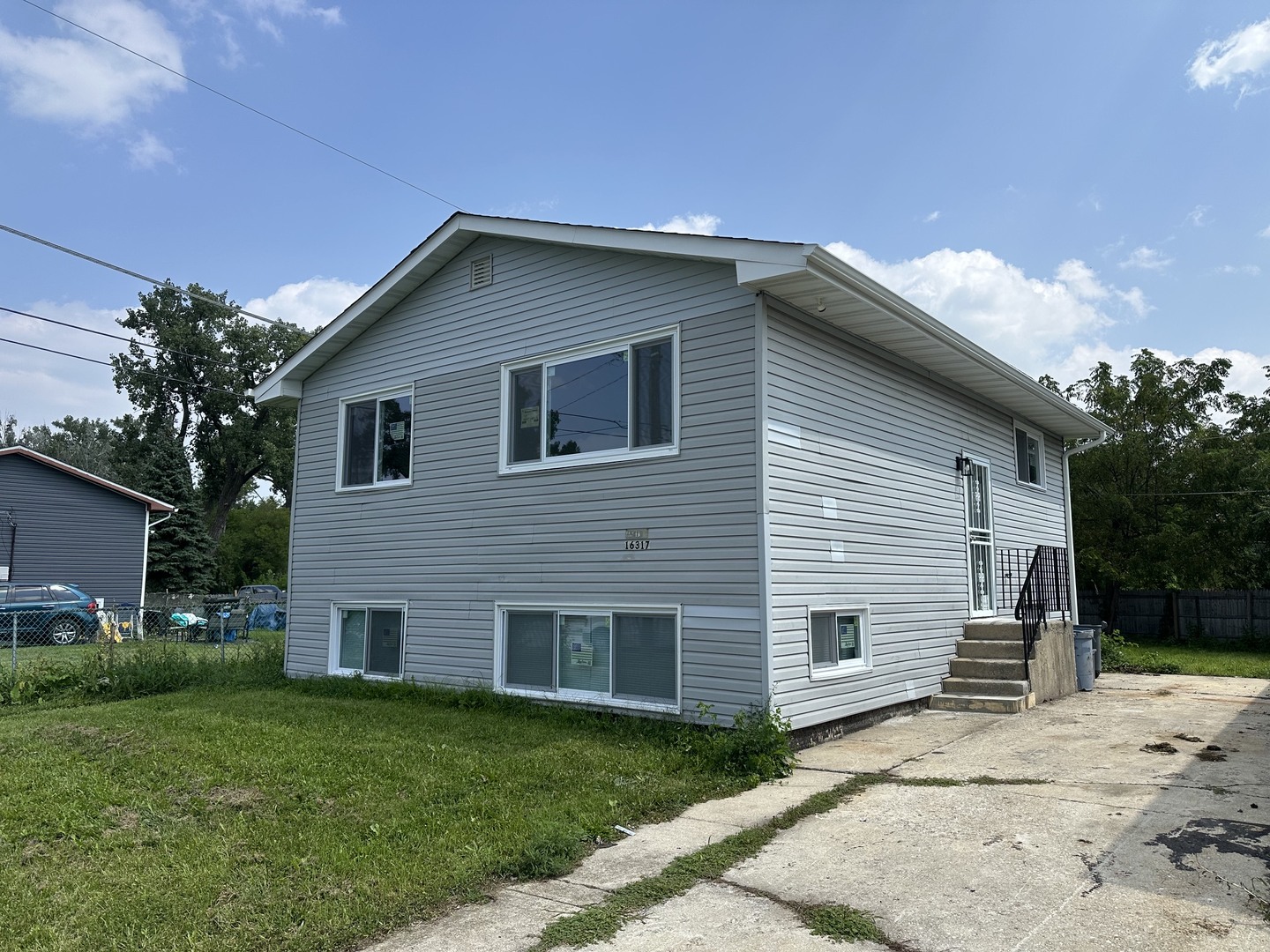 16317 Laflin Avenue Property Photo 2