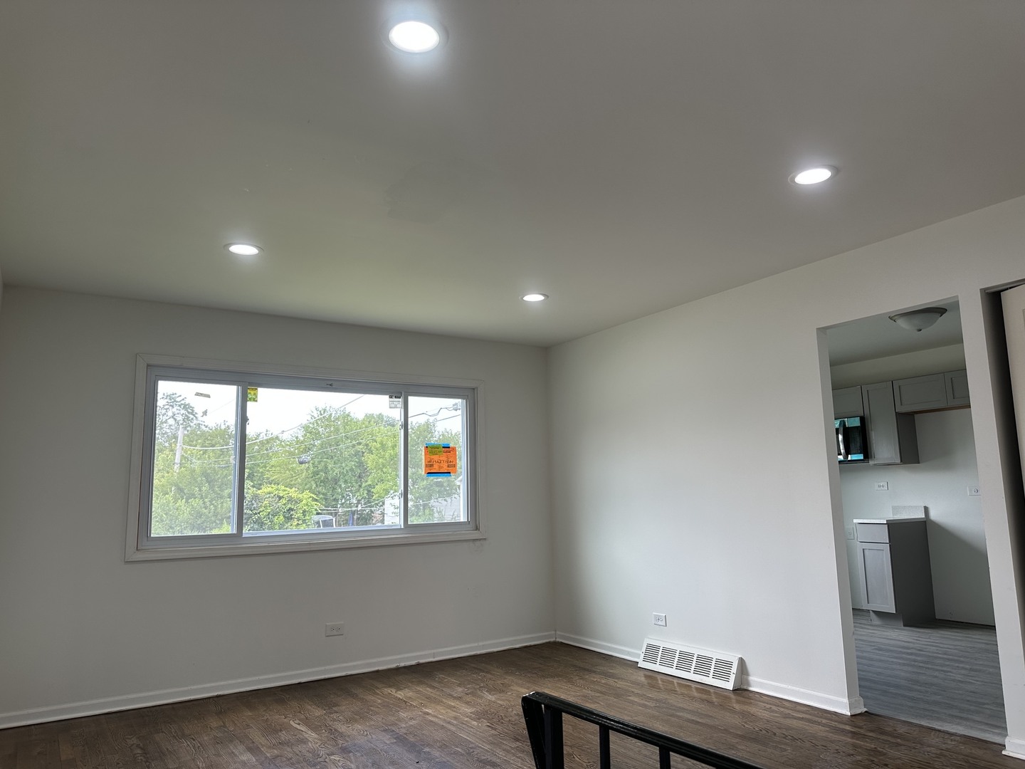 16317 Laflin Avenue Property Photo 3