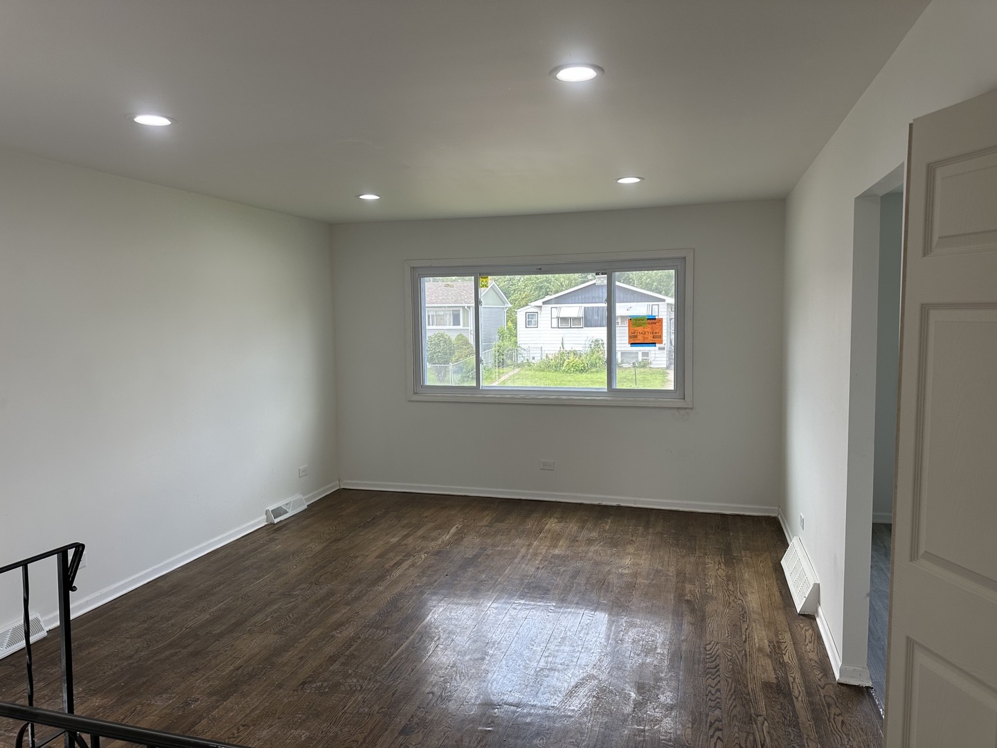 16317 Laflin Avenue Property Photo 4