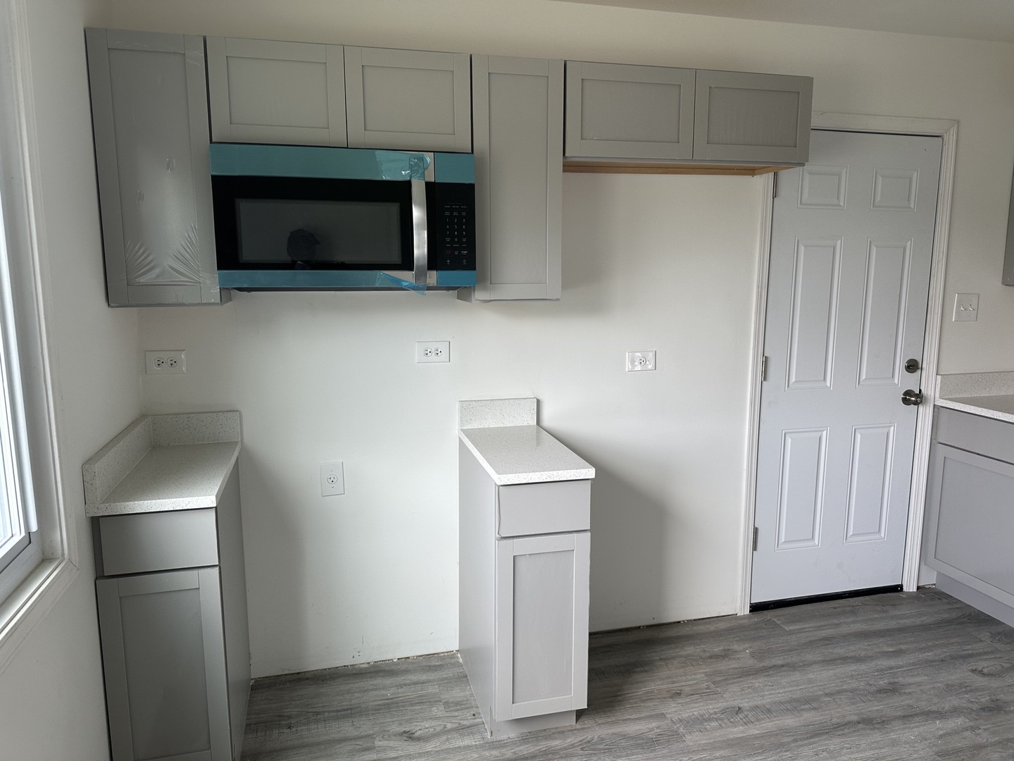 16317 Laflin Avenue Property Photo 9