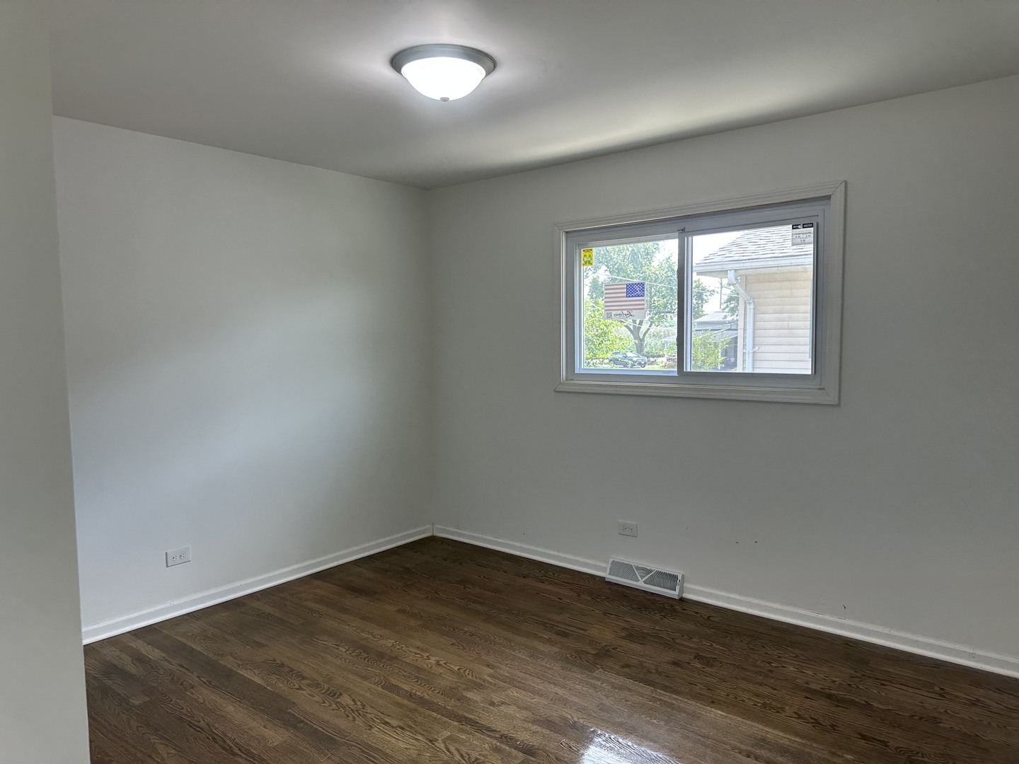 16317 Laflin Avenue Property Photo 13
