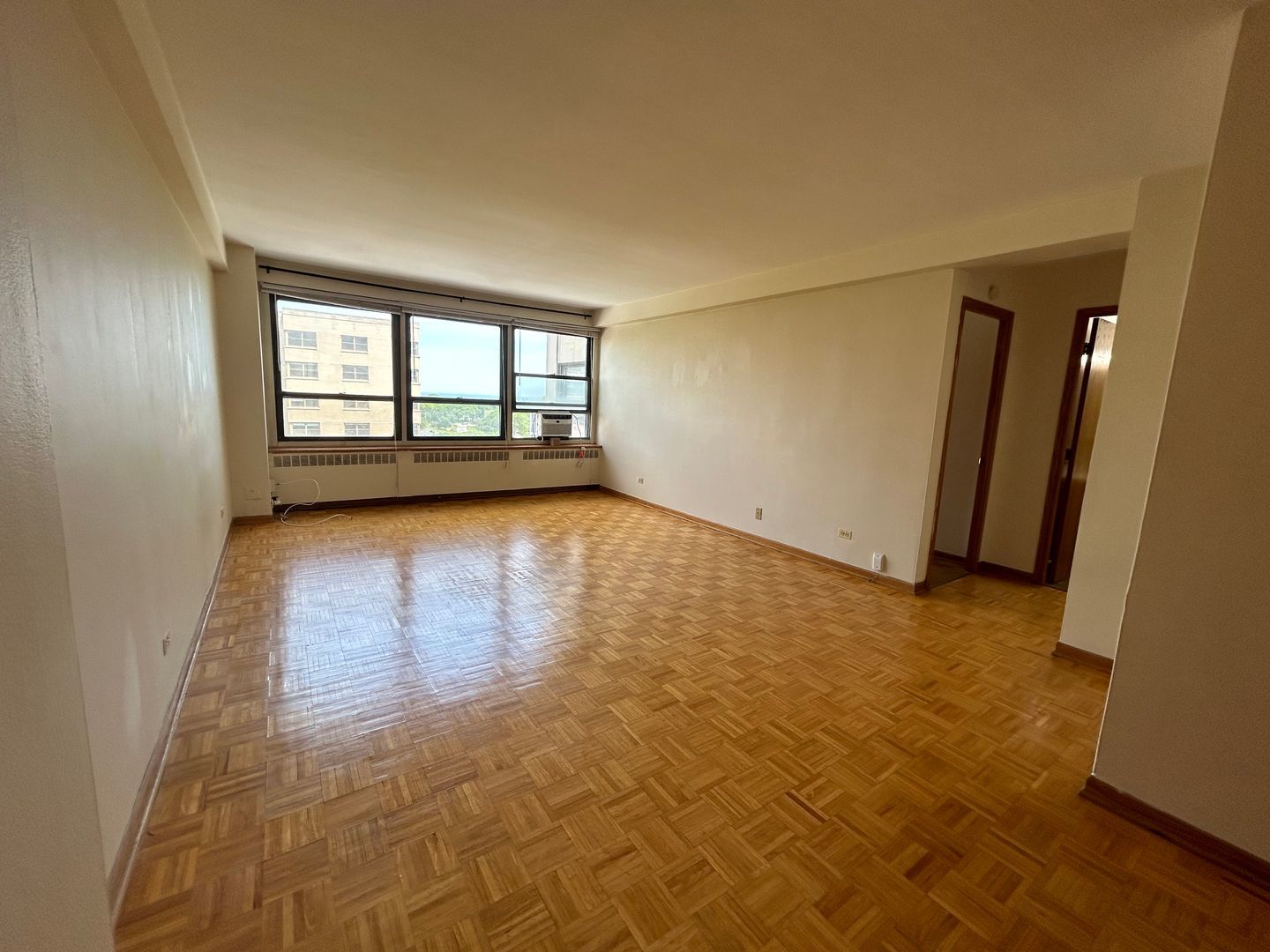 4180 N Marine Drive 1009 Property Photo 2