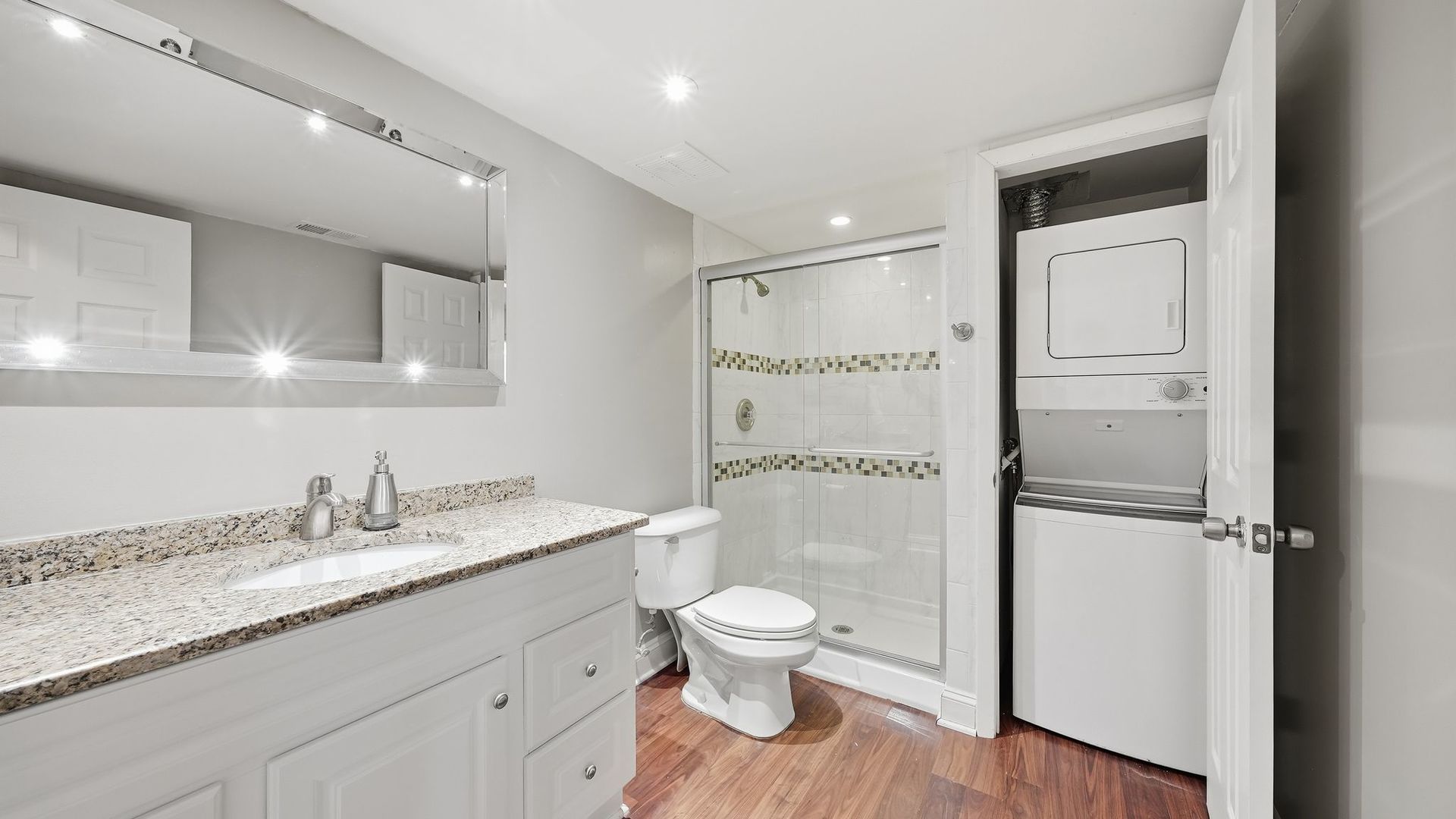 121 S Spruce Avenue 207 Property Photo 11