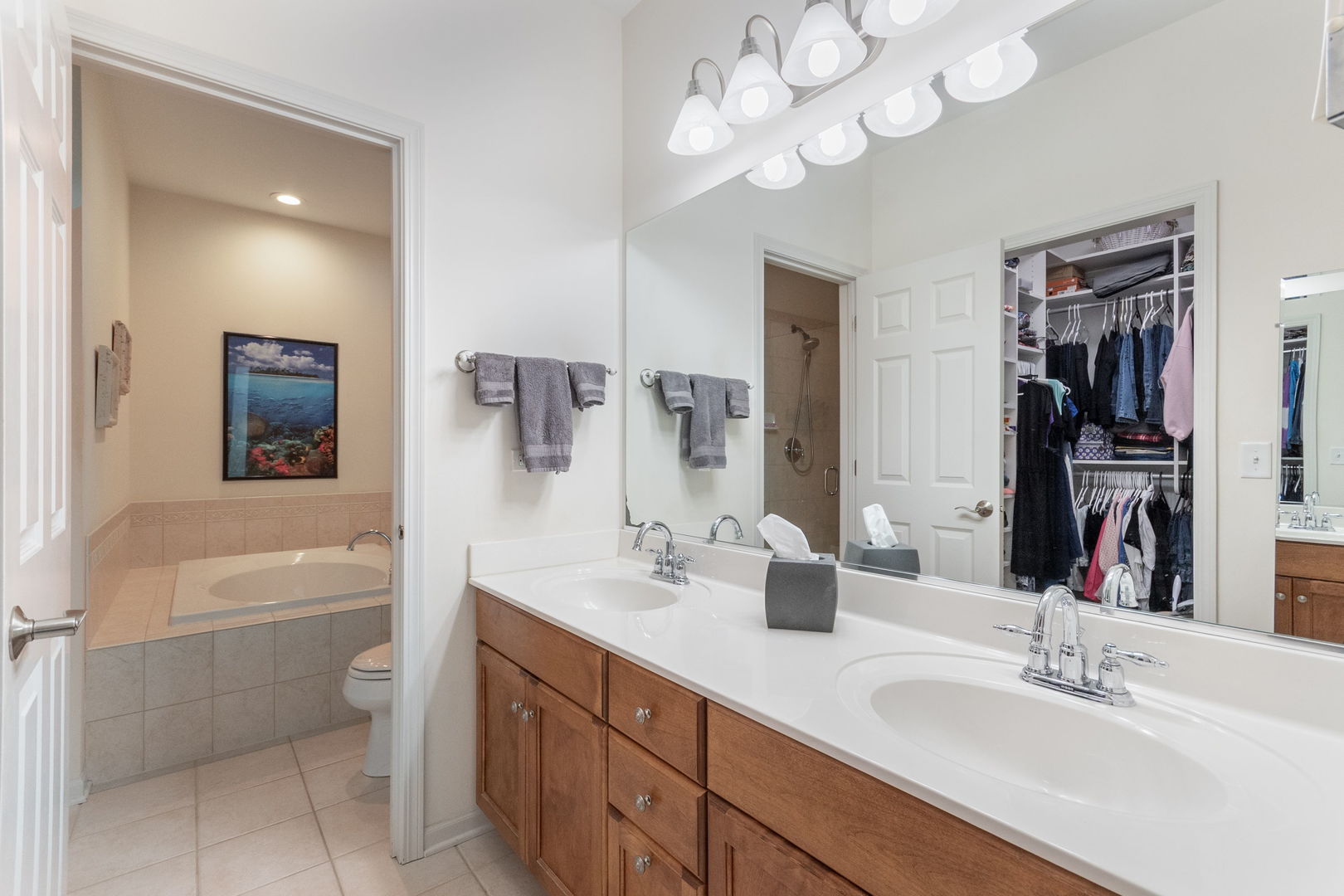 29w511 Cerny Circle Property Photo 11