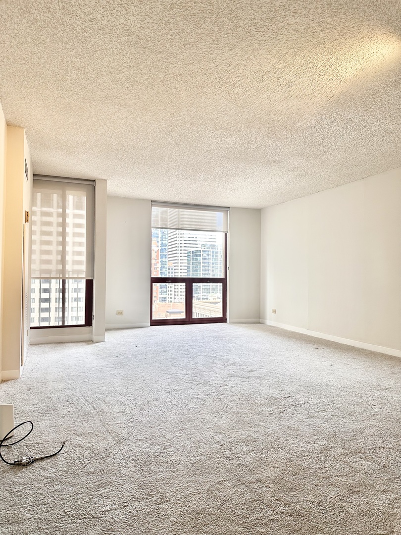 200 N Dearborn Street 2005 Property Photo 4