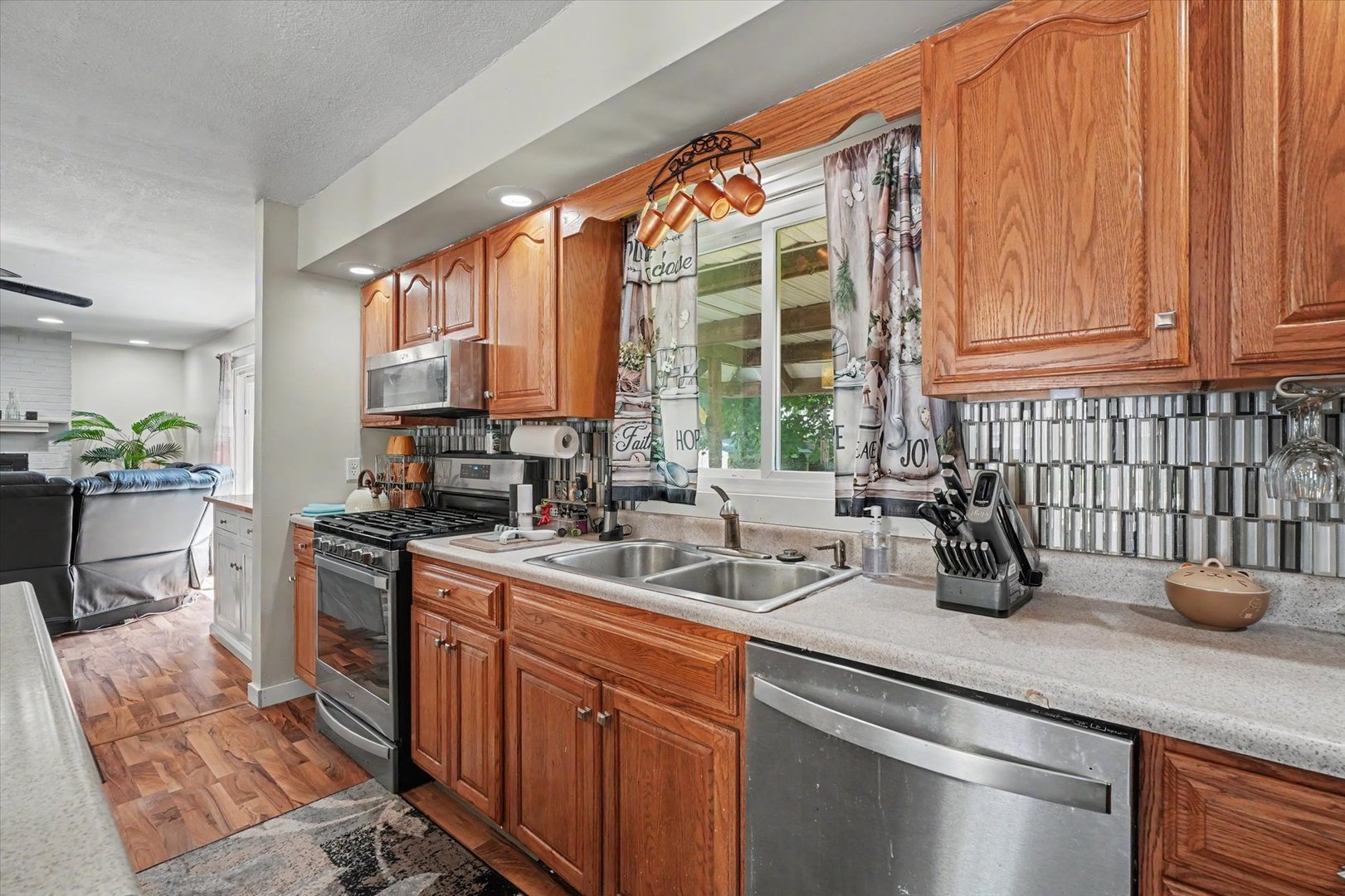 1044 Pinecrest Drive Property Photo 19
